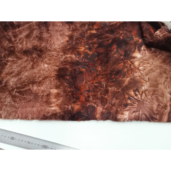 Floral embossed faux fur - 1mtr