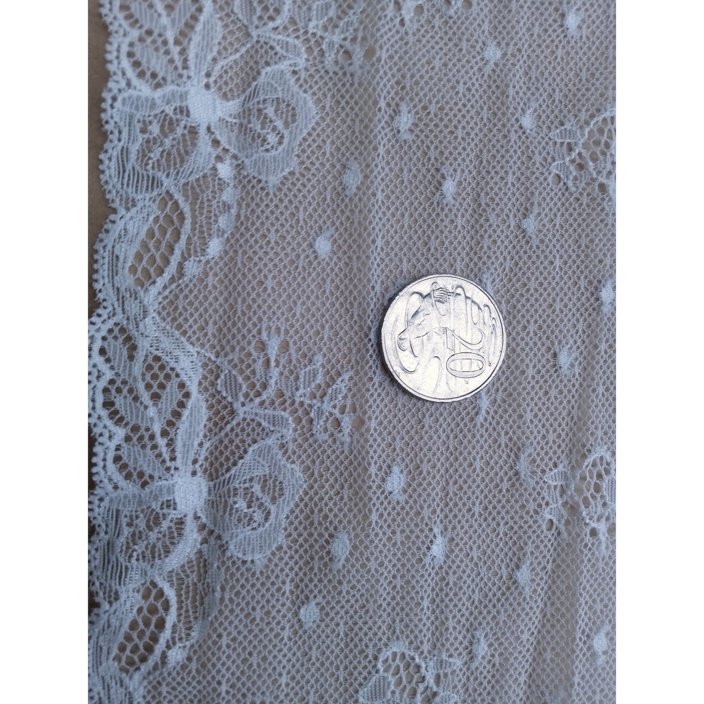 Vintage lace trim - ivory