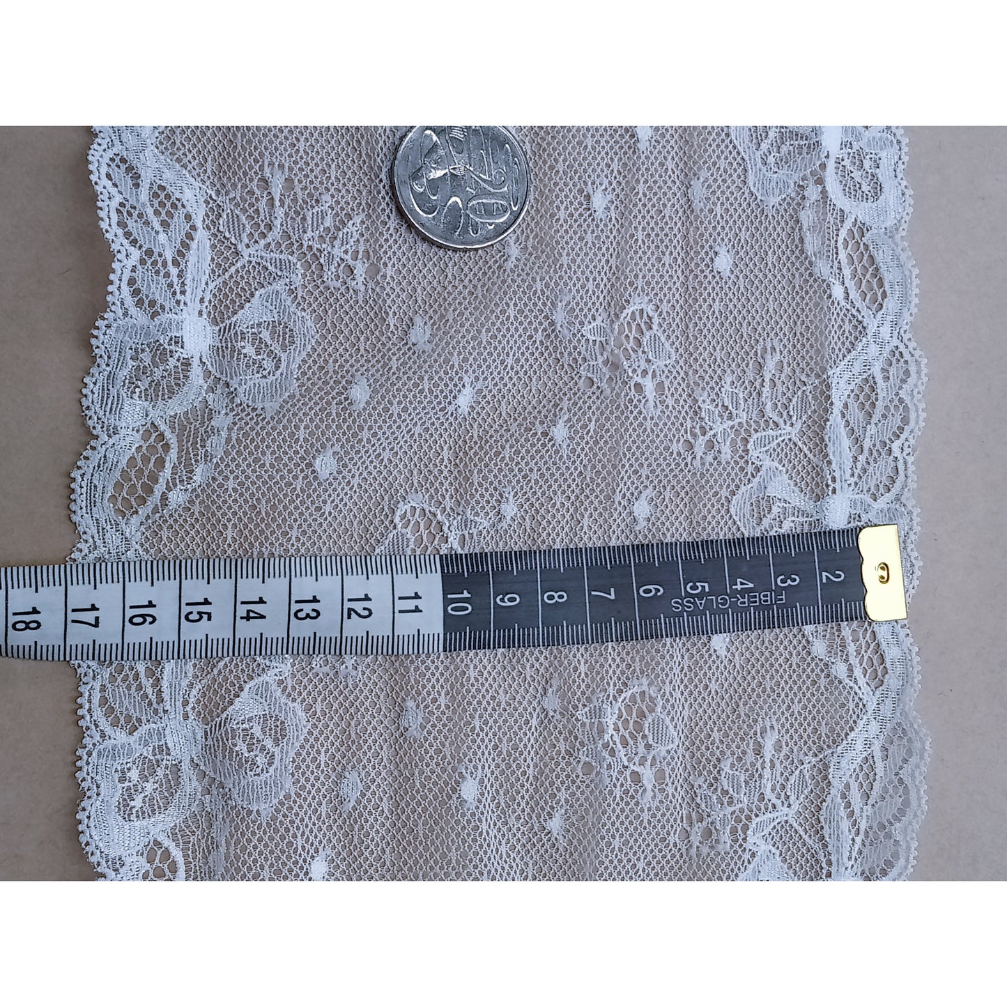 Vintage lace trim - ivory