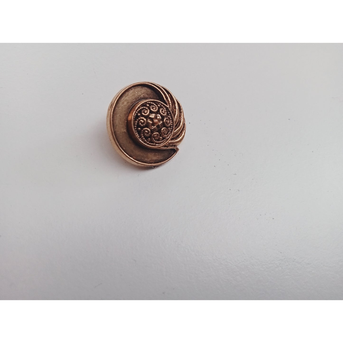 Swirl buttons acrylic - copper/brown