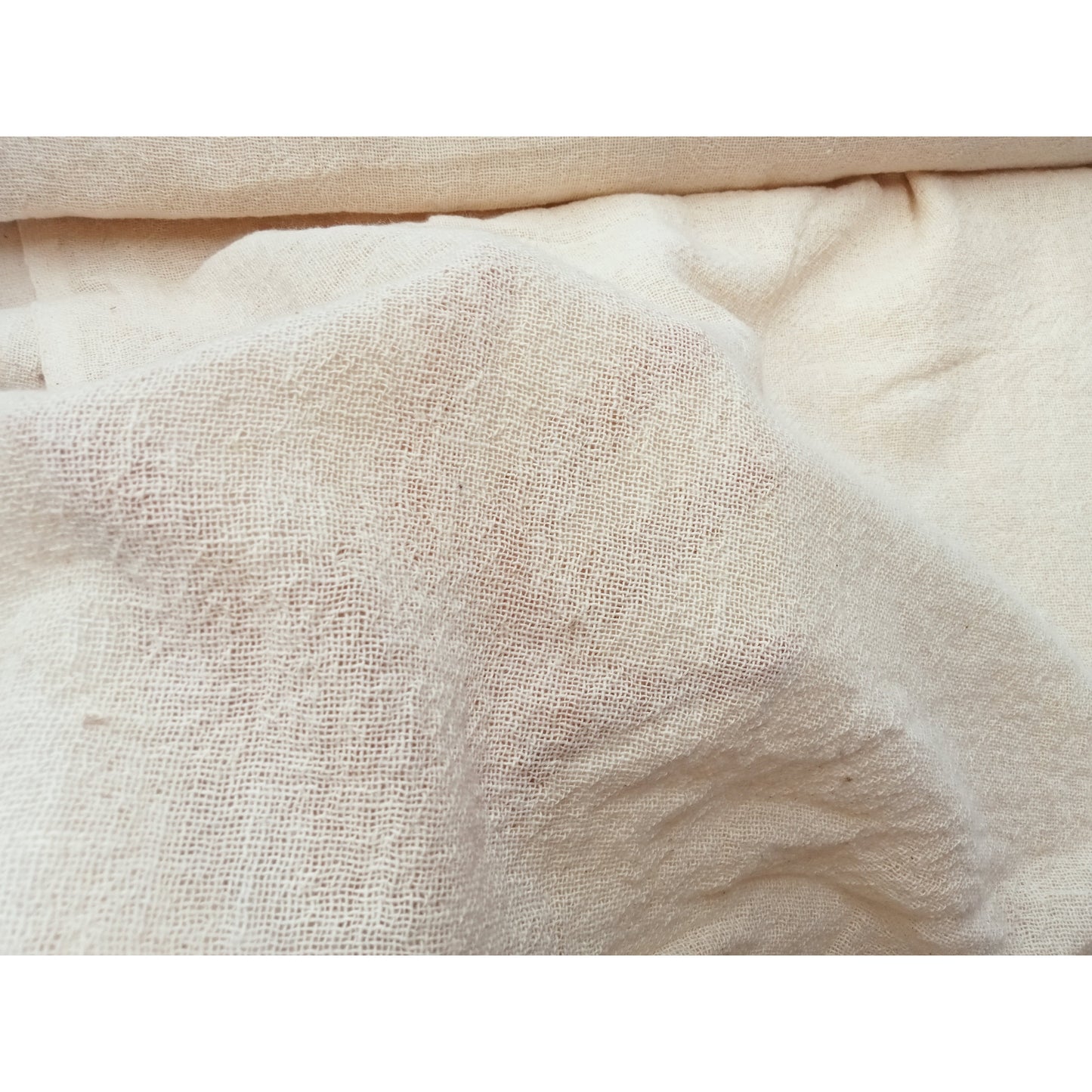 Woven cotton fabric sold by 1/2mtr