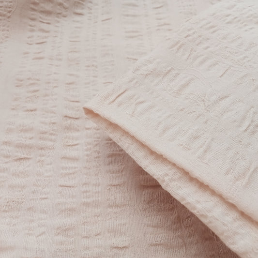 Seersucker woven fabric - sold by 1/2mtr