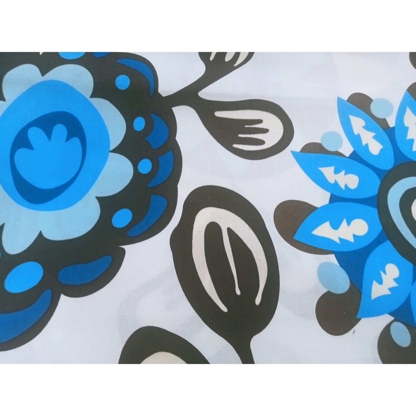 Hola floral printed stretch cotton fabric. 2mtrs