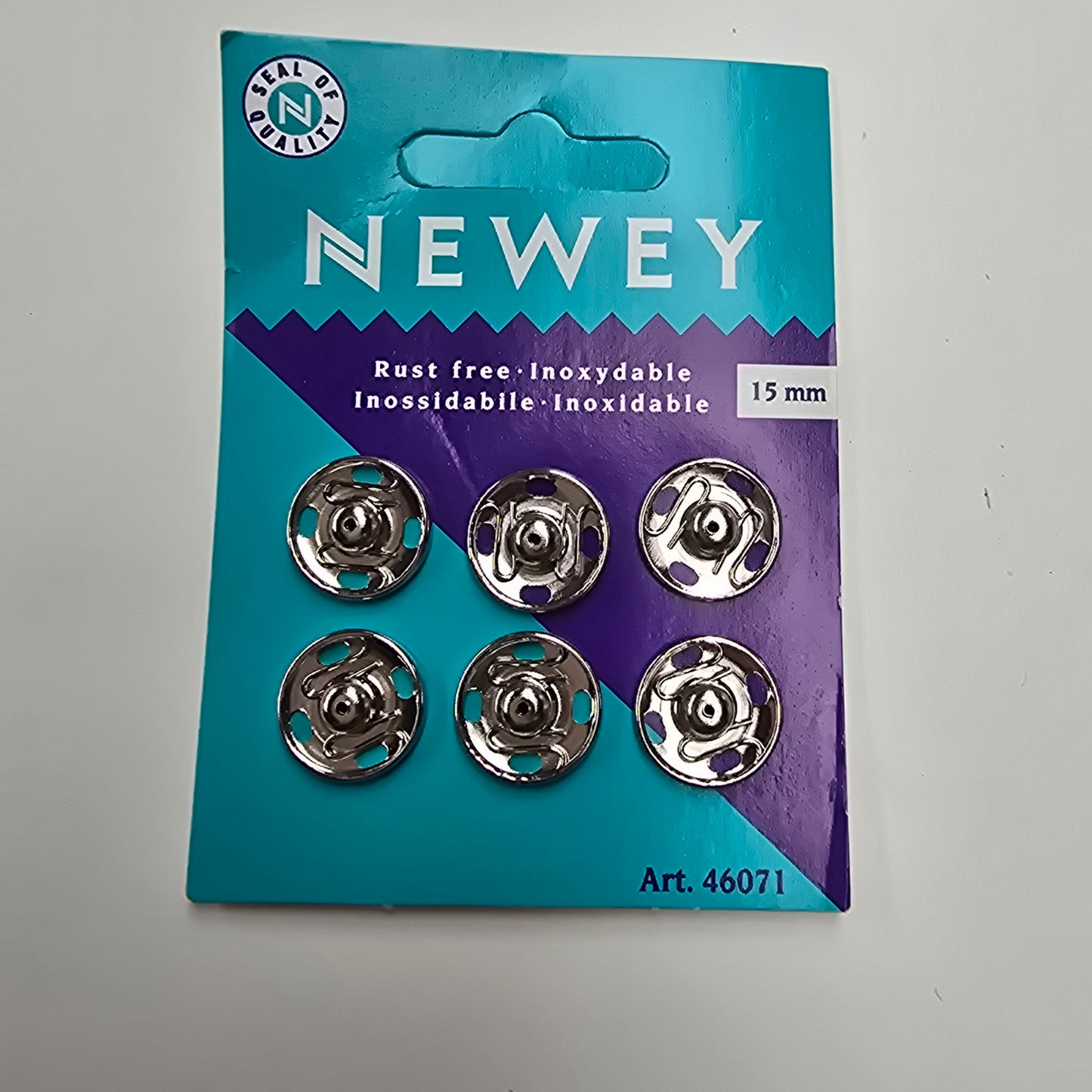 Newey snap fasteners 15mm