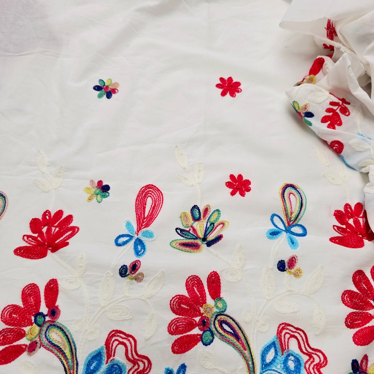 Emily - boarder embroidered cotton voile -1.10mtrs