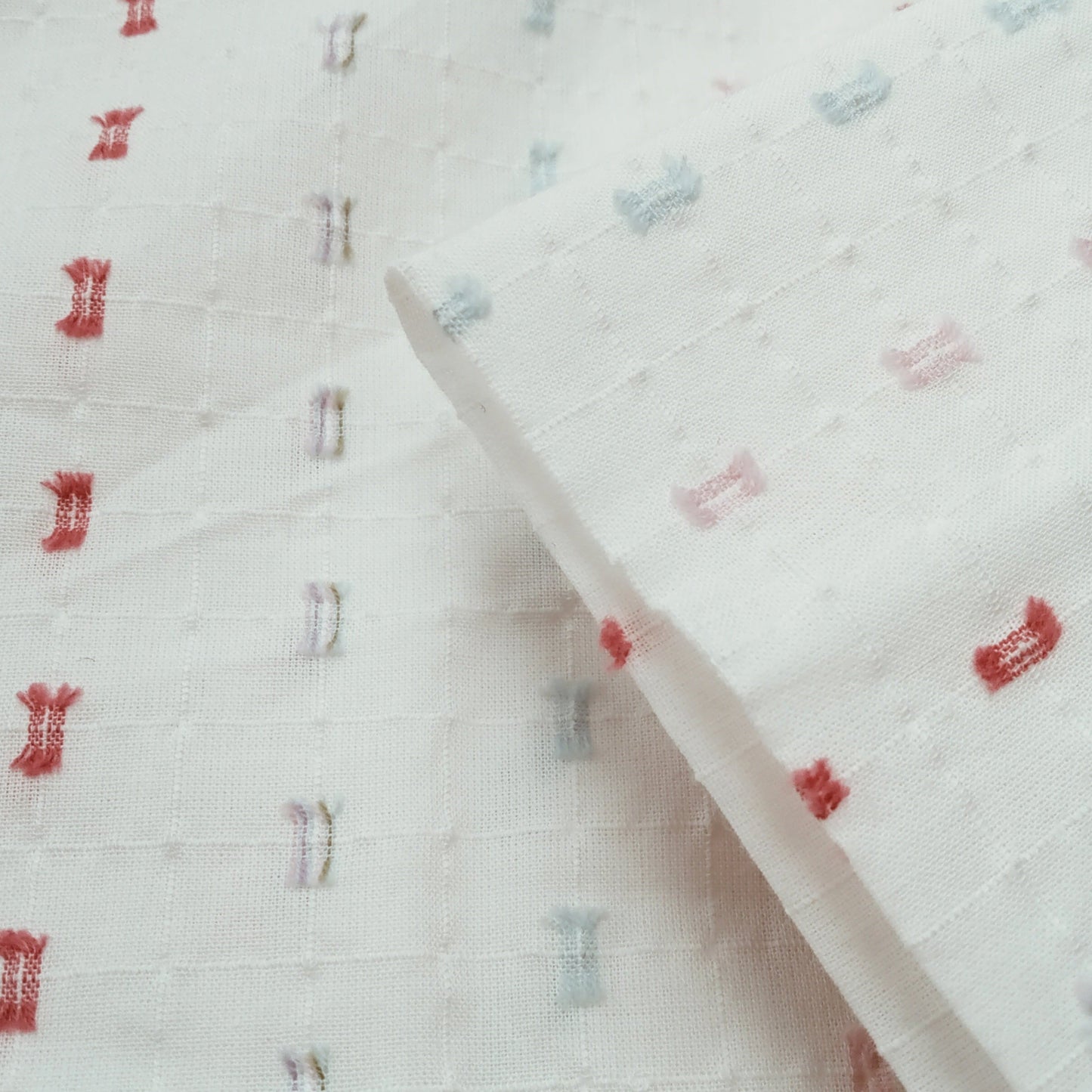 Bows embellished woven cotton fabric - 1.50mtrs