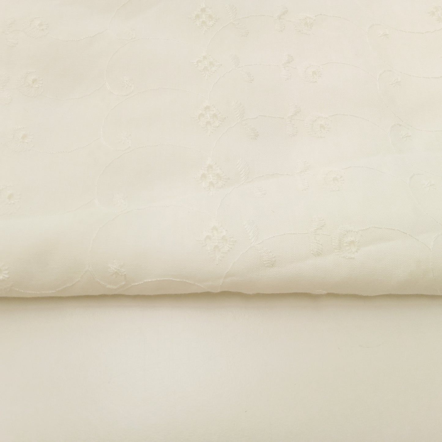 Briodery Anglaise cotton - cream -2.40mtrs
