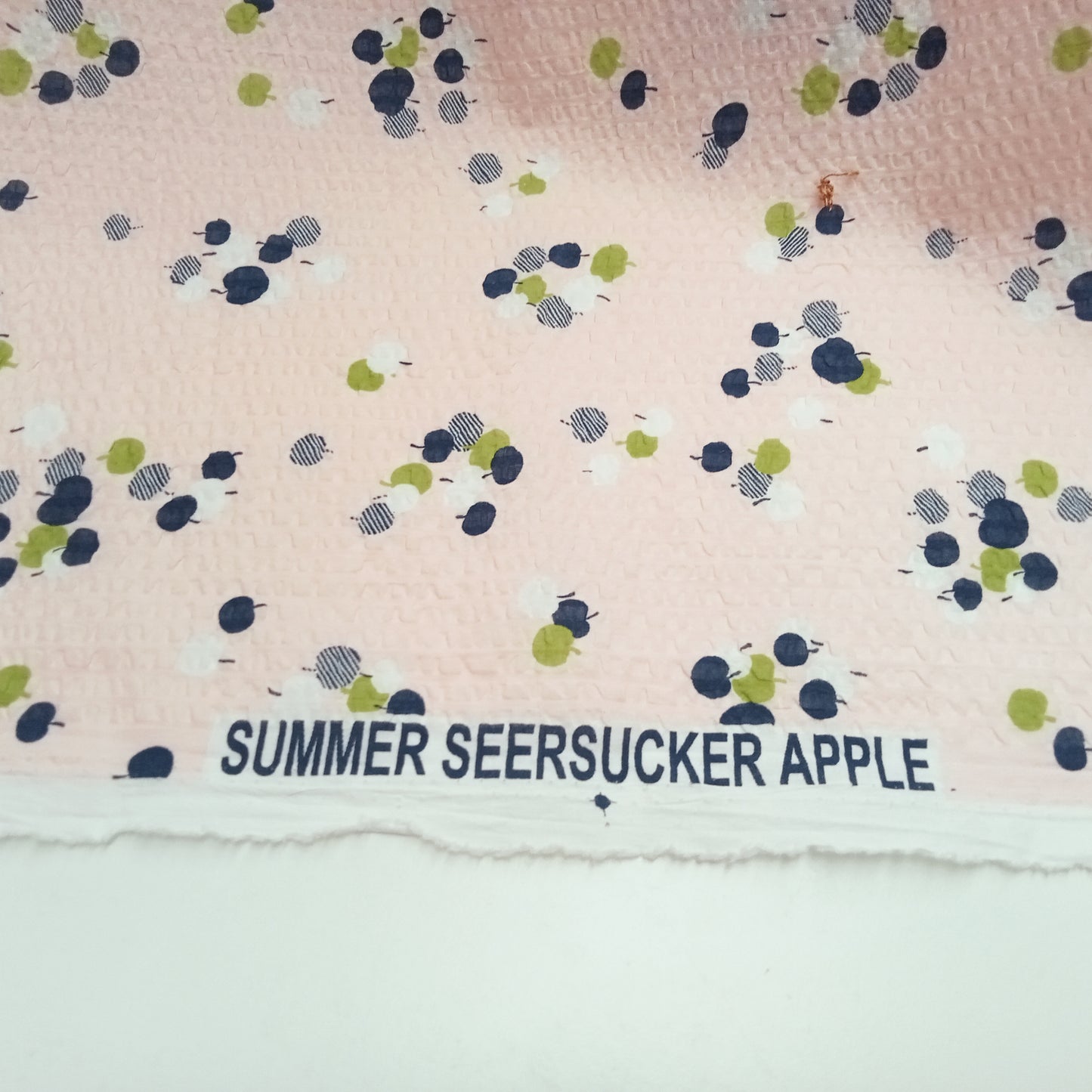 Apples seersucker - 1.50mtrs