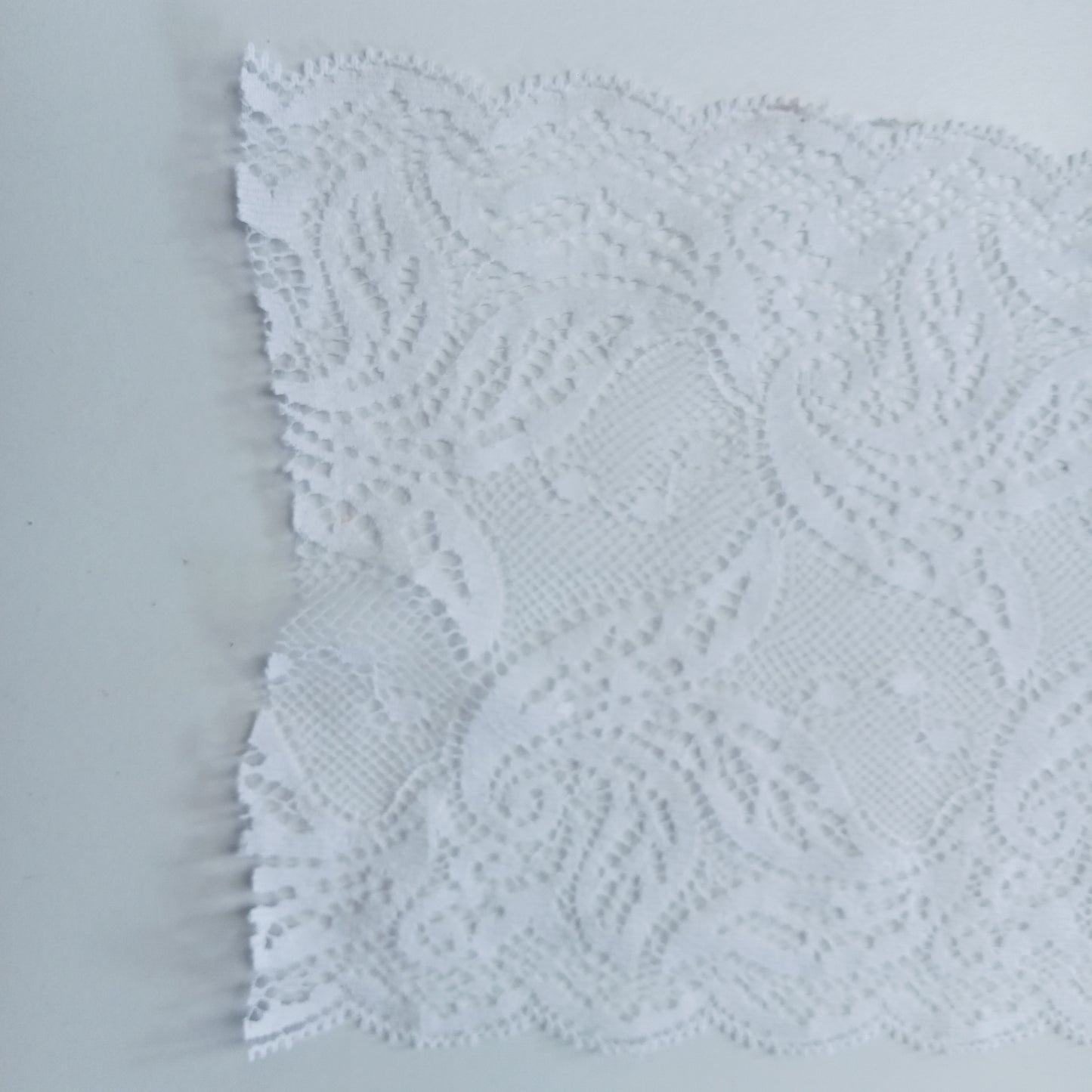 14cm white lace - sold by 1/2mtr