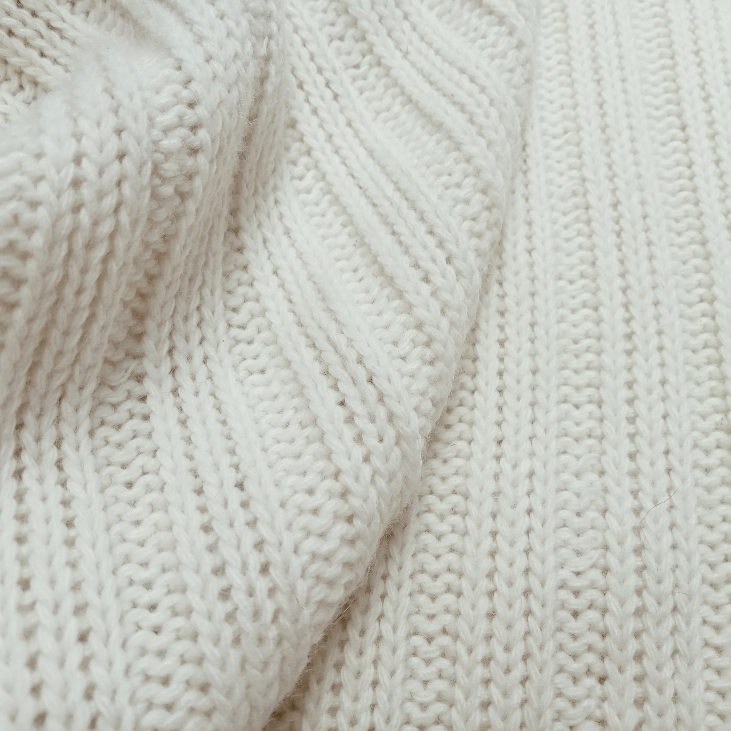 Butter cream - ribbed chunky knit - sold by 1/2mtr