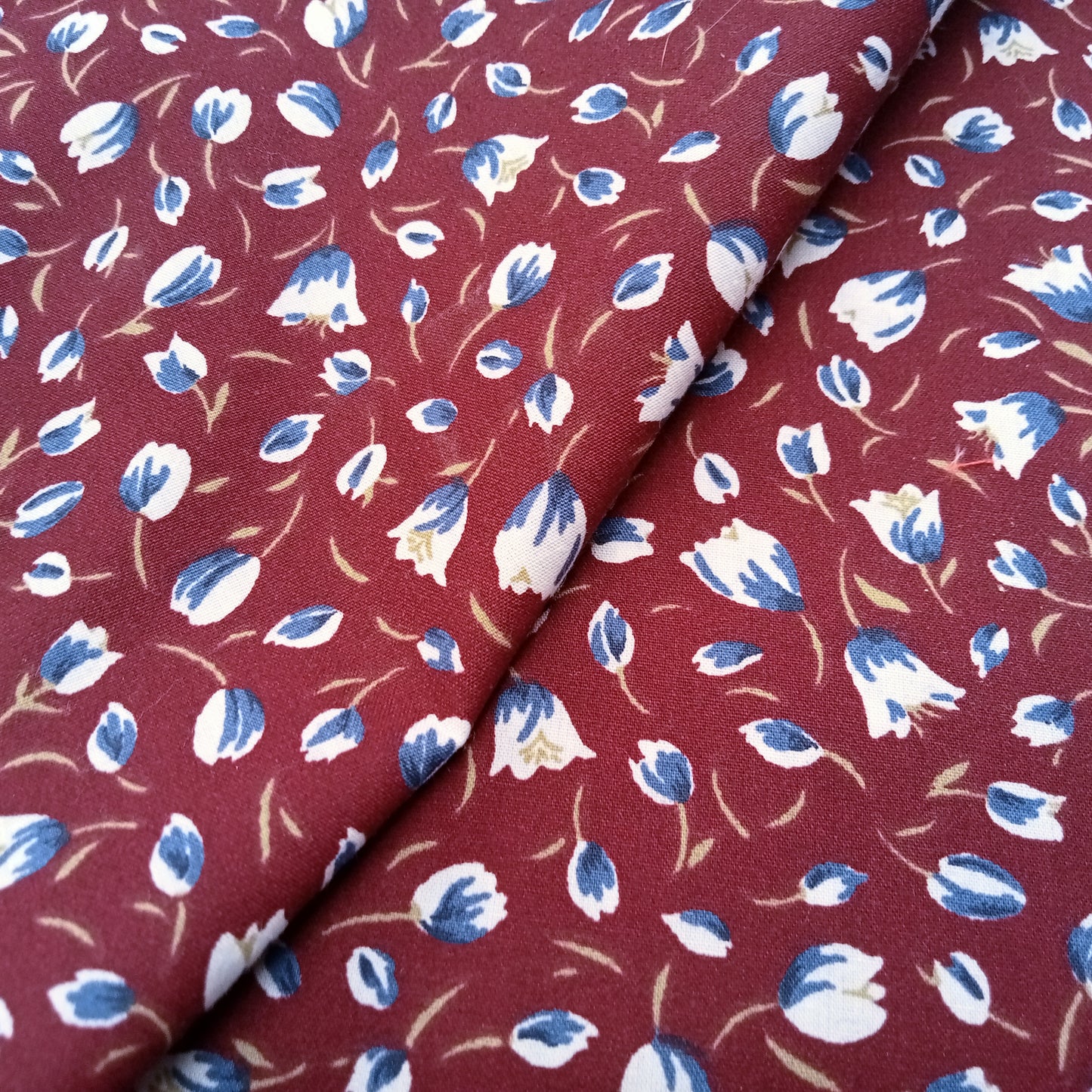 Tulip woven fabric - sold by 1/2mtr