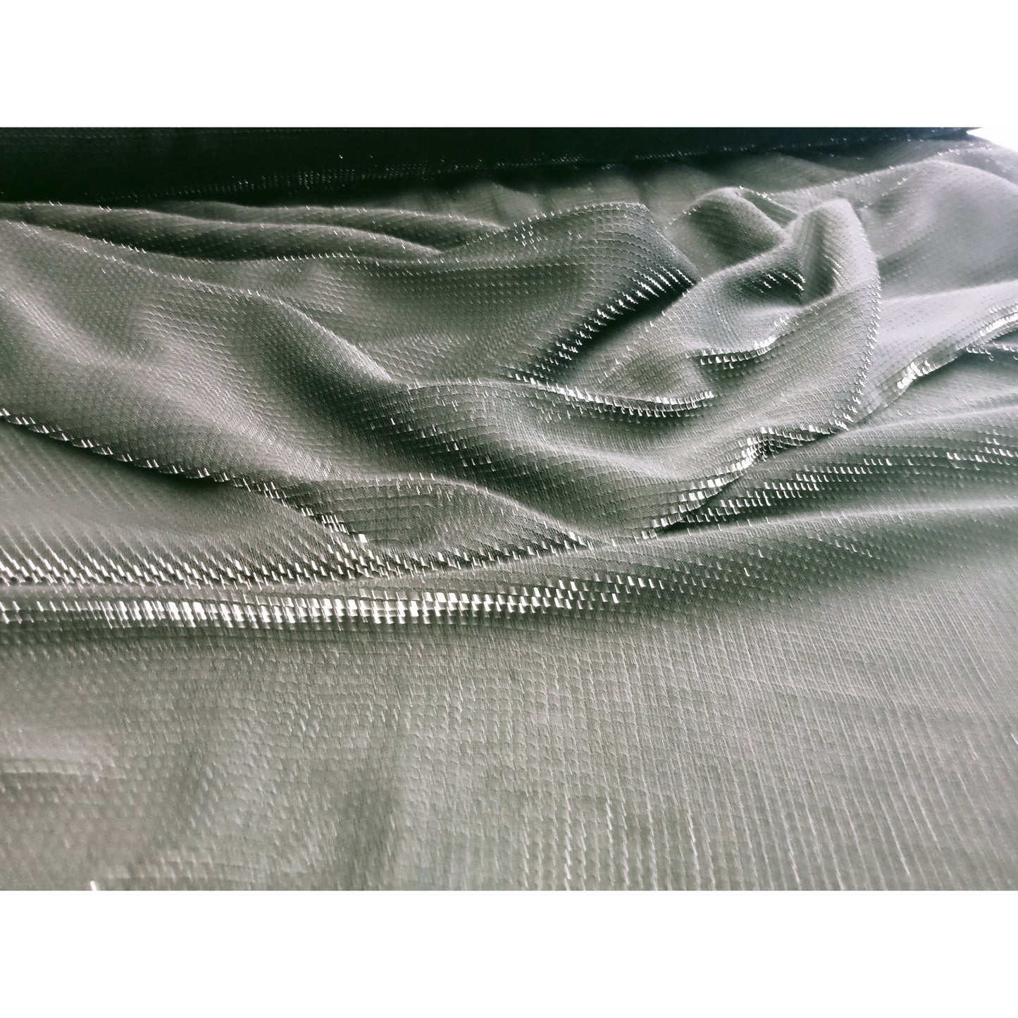 Zeni - stretch knit iridescent fabric